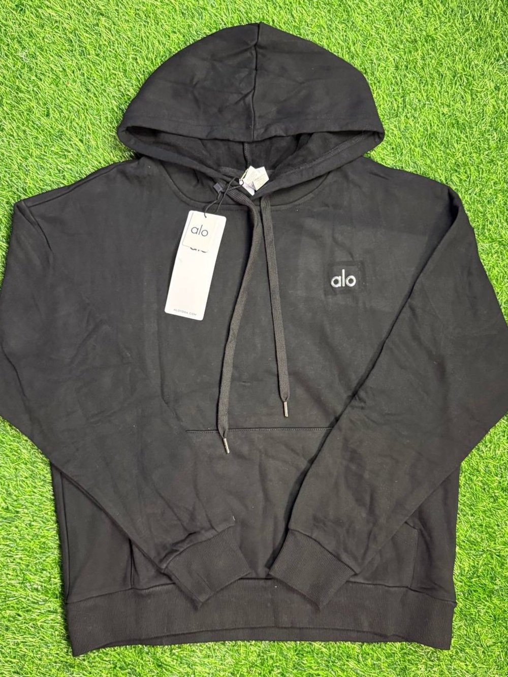 ALO Yoga Black Pullover Hoodie with Small Logo